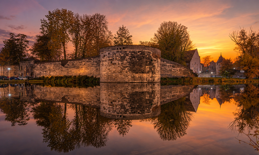 Weerspiegeling in het Stadspark in Maastricht